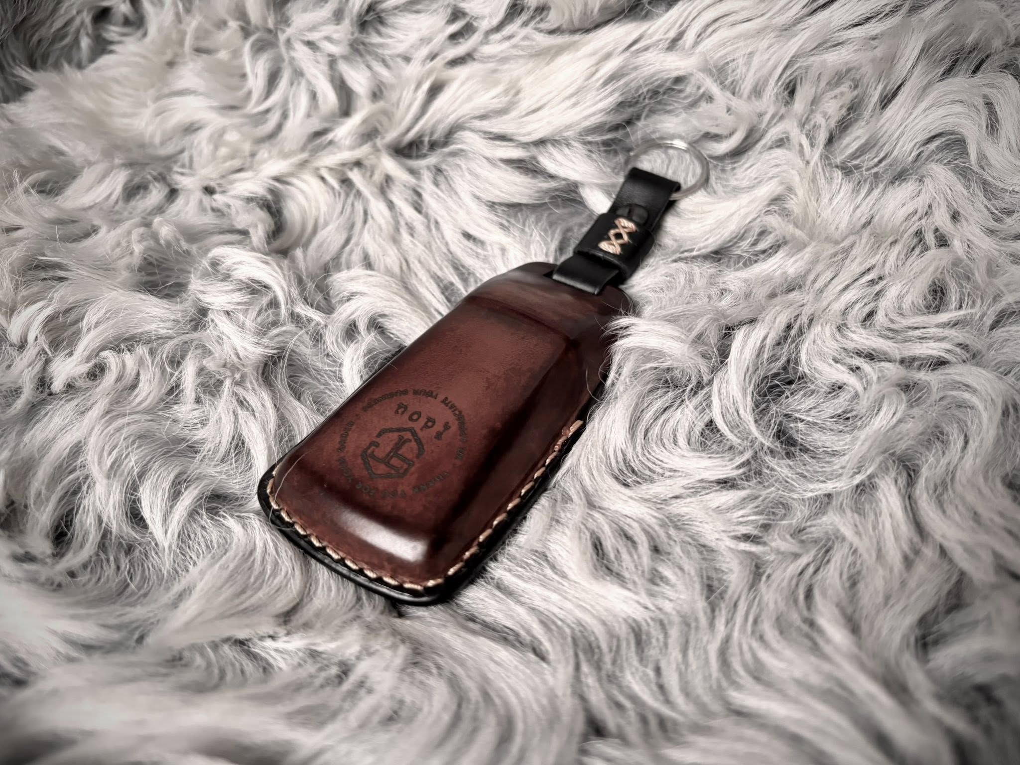 Husă auto din piele naturală